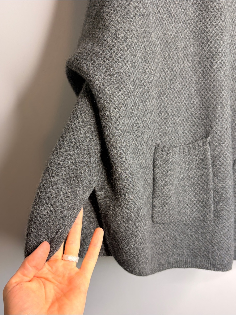 100% Cashmere Alashan Napa Valley Poncho Gray Crewneck Knit Poncho O/S - Picture 5 of 8